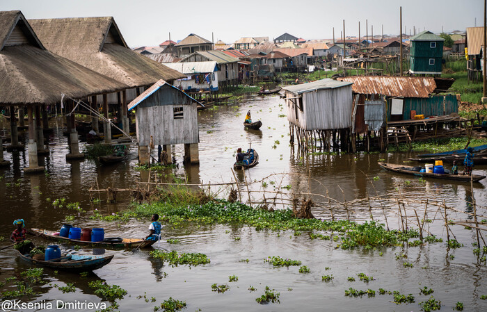 Озерная деревня на сваях Ганвье, Бенин, Западная Африка.