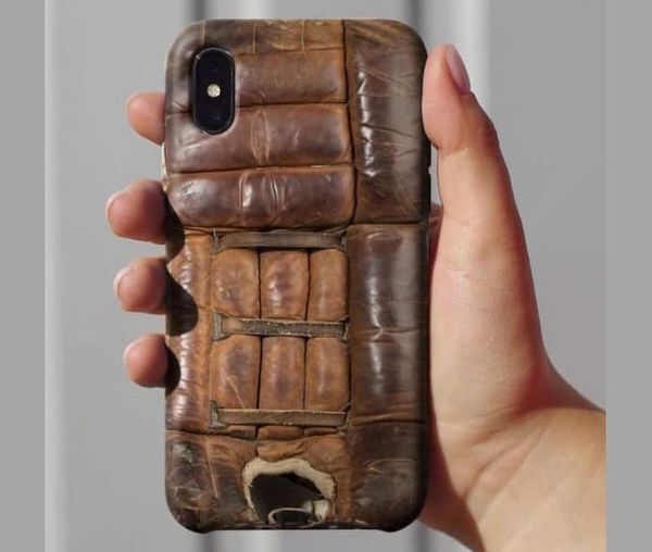 В хоккей играют настоящие мужчины, Трус не играет в хоккей! ))