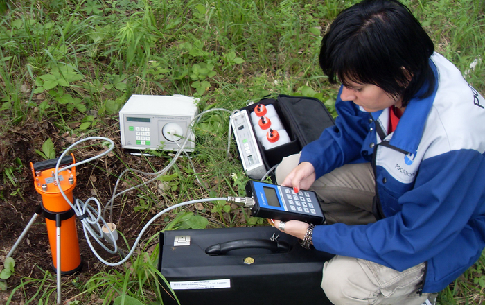 Ну что, земелька, рассказывай, как здоровье, на что жалуешься?