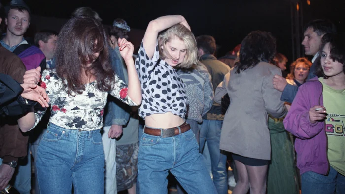 Интересные фотографии 90 -х (часть 113) 90-е, Детство 90-х, Ностальгия, Фотография, Эпоха, Знаменитости, Наоми Кэмпбелл, Roxette, Афганцы, Михей, Фильм Брат, Леня голубков, Группа Отпетые мошенники, Якубович, Кабаре-дуэт «Академия», Подборка, Длиннопост