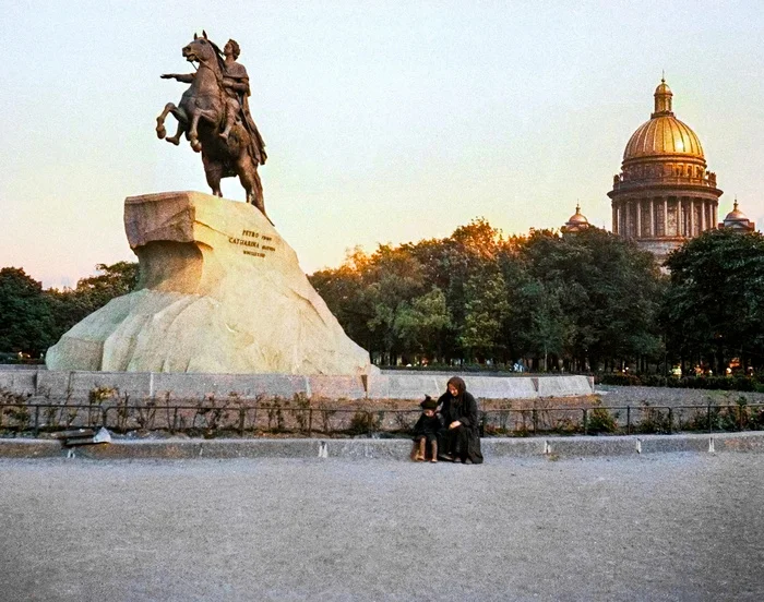 Жизнь Советского Ленинграда в 1930-е годы. 20 раскрашенных фотографий. Часть II Ленинградская область, Ленинград, Фотография, СССР, 1930-е, Историческое фото, История города, Старое фото, Колоризация, Длиннопост