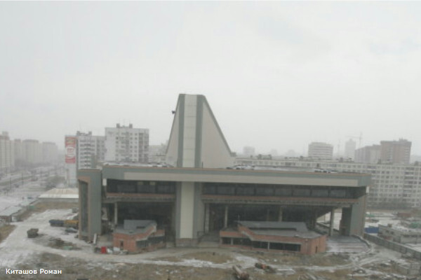 Недостроенный премьерный кинотеатр «Русь»