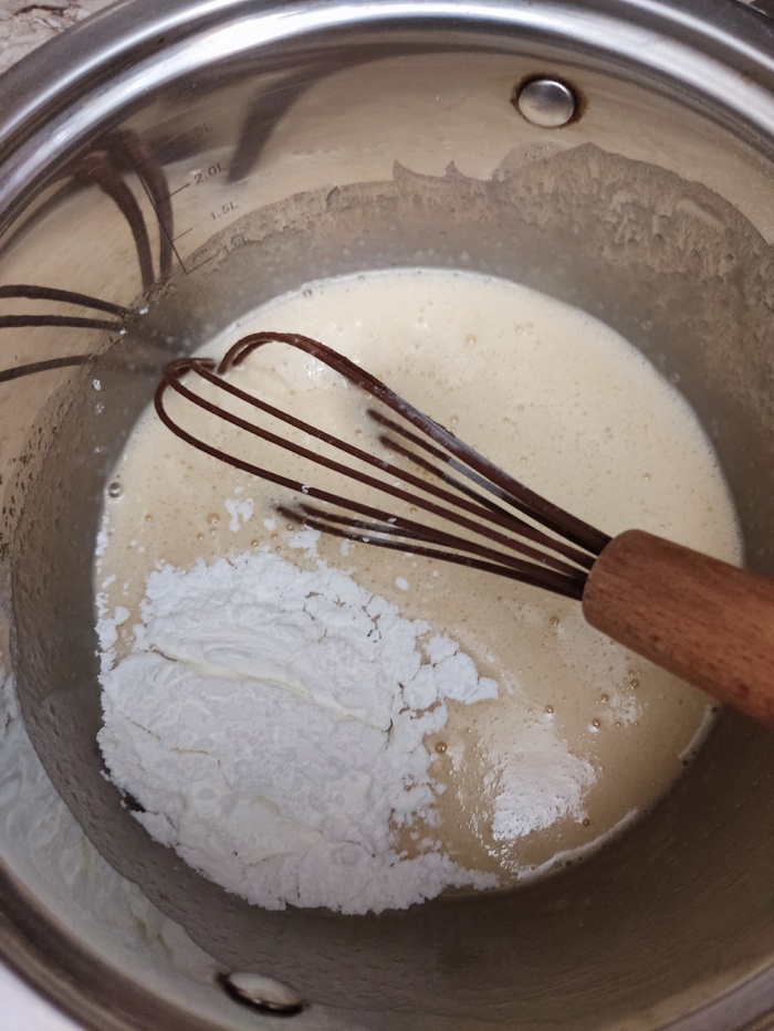 Крахмал - в яйца с мукой