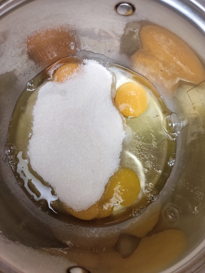 Яйки и сахар
