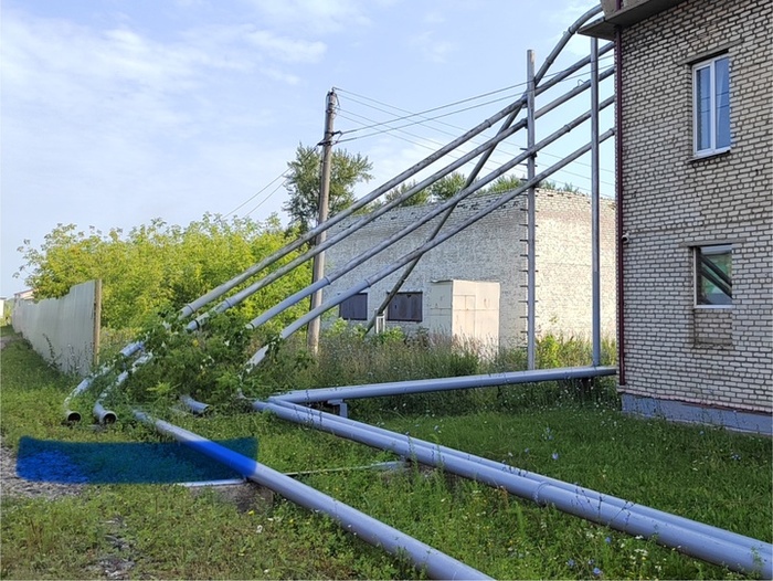 Отрезанные трубы пневмопочты!