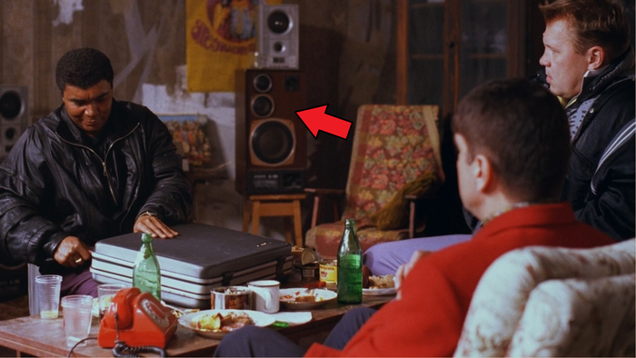 � ���� ����� �� ������ ����� ����� ���������� ������ �������������� ������������ ������������ - ������� Radiotehnika S-90. ������ ������� ��������� Hi-Fi. ����������� �������� - 35 ��, ���������� (����������) - 90 ��.