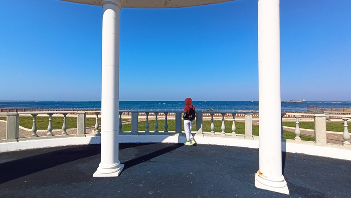 Когда мое душевное равновесие выходит из чата, иду гулять на берег Татарского пролива