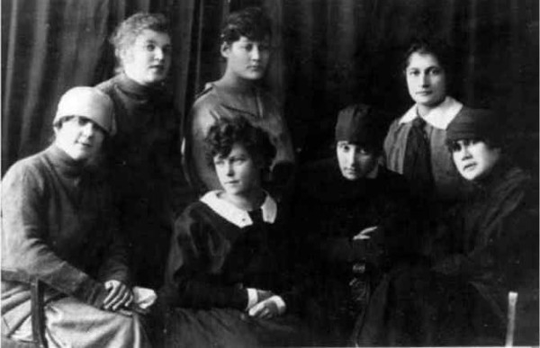 Сестры милосердия Российского общества Красного Креста, работавшие в Болгарии, 1920-е гг.