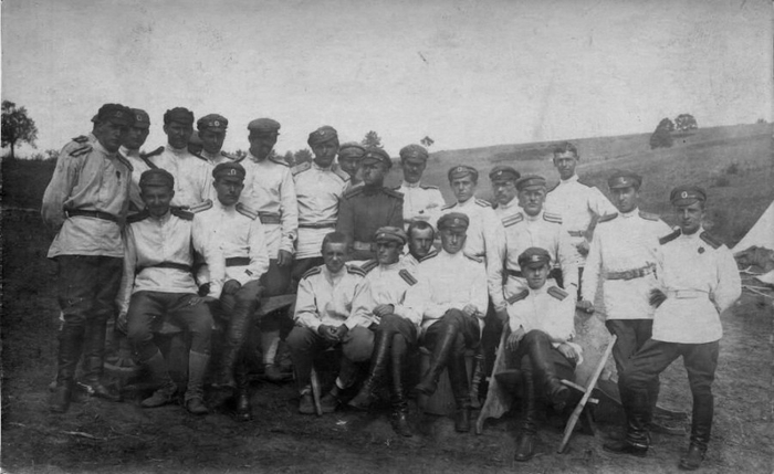 Юнкера в полевом лагере.