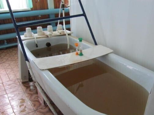 Вода в ванне среднего санатория