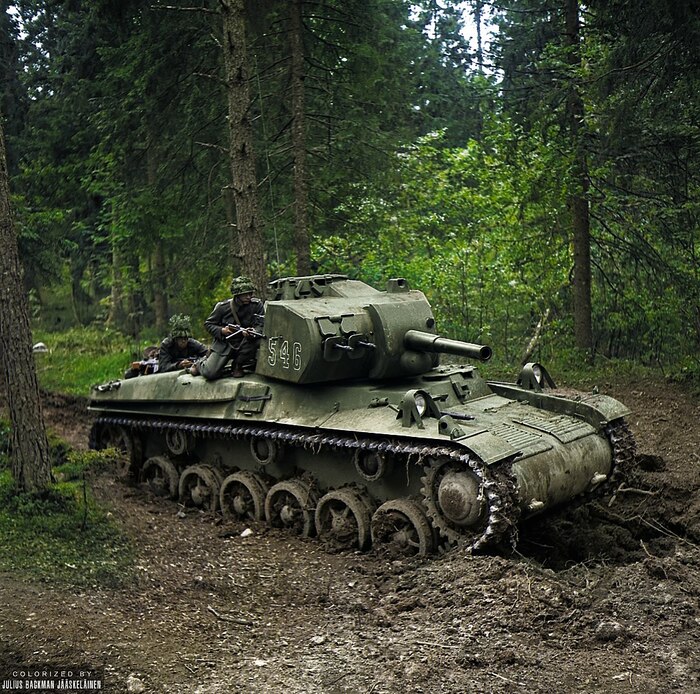 �������� ���� Stridsvagn m/42