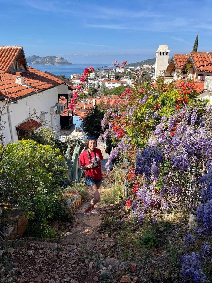 Каш. Кусочек ликийской тропы недалеко от отеля, рядом с древней гробницей