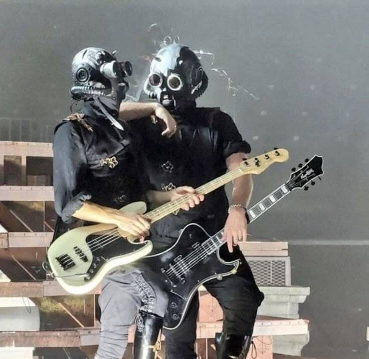 GHOST закосили не то под раннего Оззи Осборна не то под Кинга Даймонда в новом видео треке Lachryma , и получилось вполне кайфово - Metal, Heavy Metal, Occult Rock, Хард-Рок, Швеция, Видео, YouTube, Длиннопост