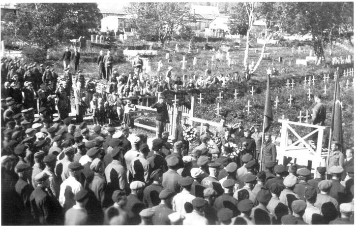 Мемориал советским военнопленным в Тронденесе был открыт 22 июня 1945 года.