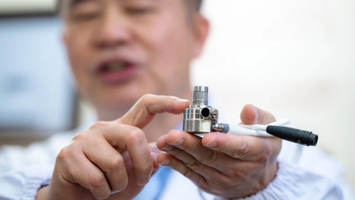 В Китае мужчине вживили "чип трезвости"