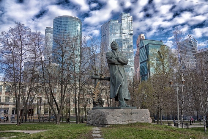 Москва 18 апреля. Янка Купала