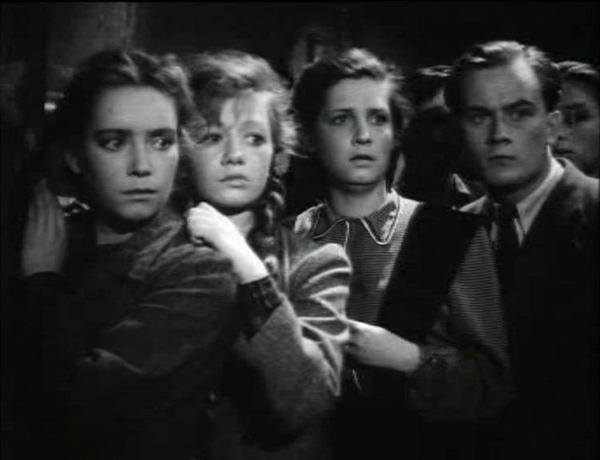 Предатель Почепцов - "Молодая гвардия" (1948).