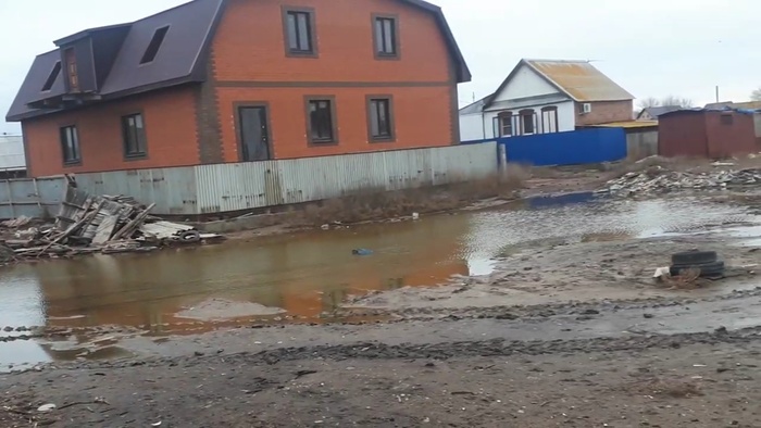 Фото сделано осенний, зимний и весенний период