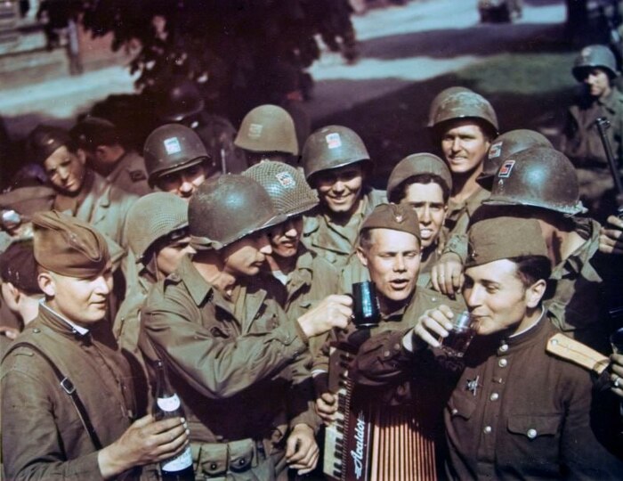         , 1945    ,   , , , , , , 9  -  , ,  