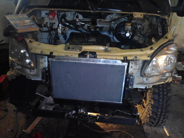 Подкапотное пространство почти уложено, скоро можно будет в езду)