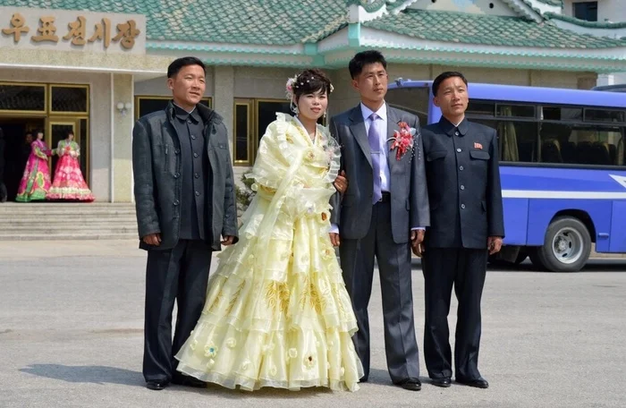 Что будет, если девушку из Северной Кореи поймают за супружеской изменой. Разбираем подробно Северная Корея, Интересные люди, Корея, Познавательно, Факты, Страны, Вокруг света, География, Азия, Длиннопост, Брак (супружество)