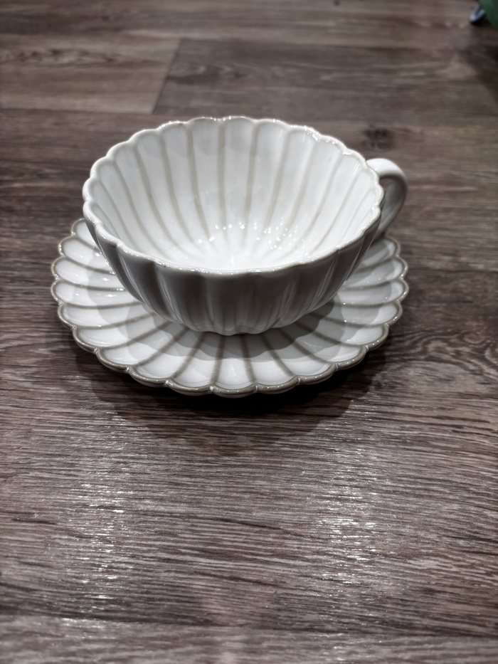 И отдельного внимания такая прелесть 🥰 обожаю красивую посуду .