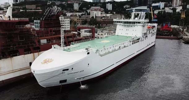 Паром «Александр Деев»