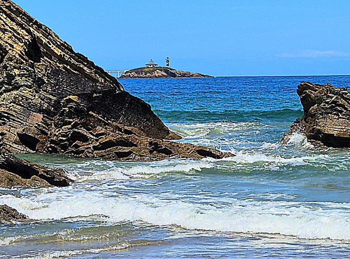 Faro Isla Pancha хорошо выходит со всех сторон