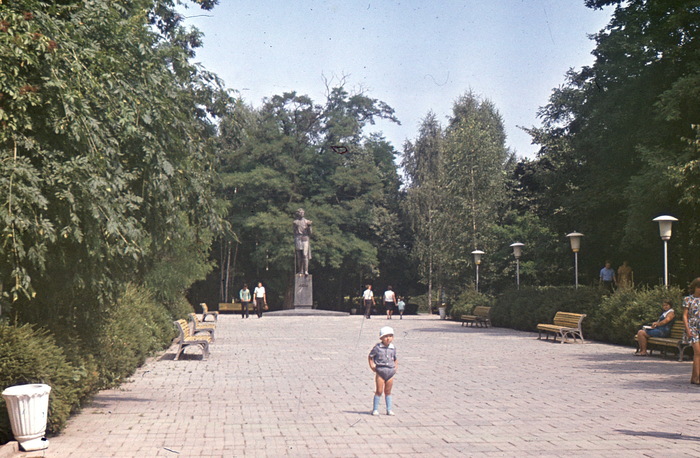 <a href="https://pikabu.ru/story/gorod_vinnitsa_ukrainskoy_ssr_12692273?u=https%3A%2F%2Ft.me%2F%2BrjqRpKsj9sc5ZDUy&t=%D0%9F%D0%B0%D0%BC%D1%8F%D1%82%D0%BD%D0%B8%D0%BA%20%D0%9C%D0%B0%D0%BA%D1%81%D0%B8%D0%BC%D1%83%20%D0%93%D0%BE%D1%80%D1%8C%D0%BA%D0%BE%D0%BC%D1%83%2C%201973%20%D0%B3%D0%BE%D0%B4.&h=26fbd1fe9a6e74720680c6d529893600f6945ca1" title="https://t.me/+rjqRpKsj9sc5ZDUy" target="_blank" rel="nofollow noopener">Памятник Максиму Горькому, 1973 год.</a>