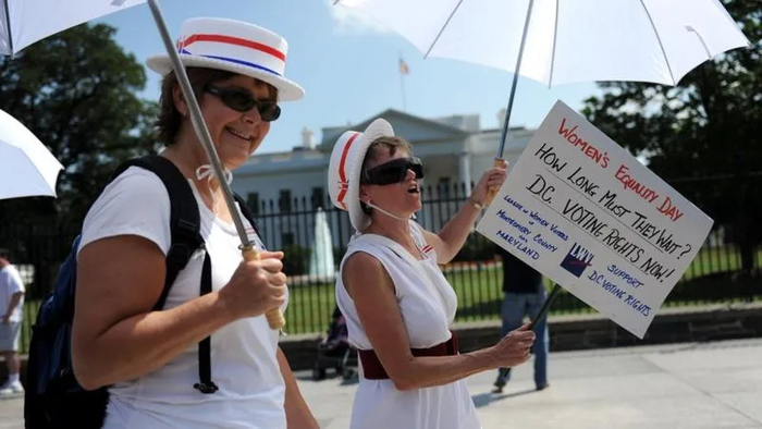 Американки на протяжении многих десятилетий ратуют за абсолютное равенство между мужчинами и женщинами