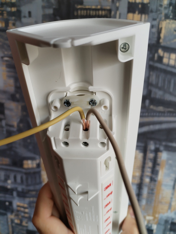 Шлейф на розеточном блоке