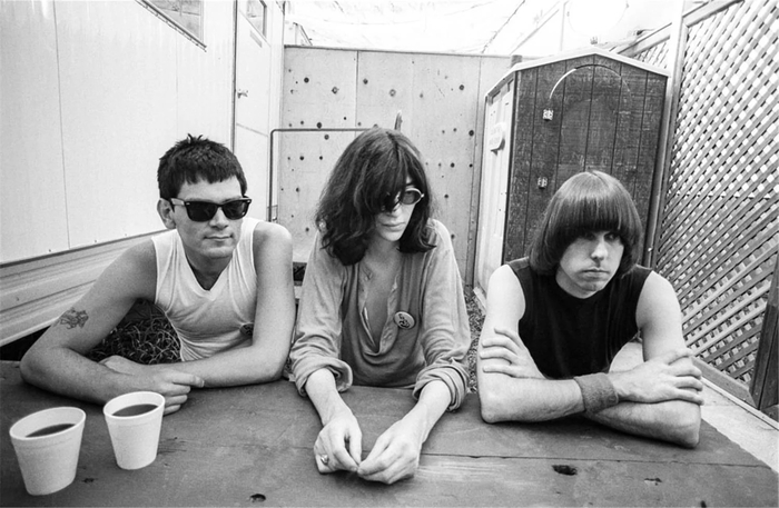 The Ramones. -, 1982.