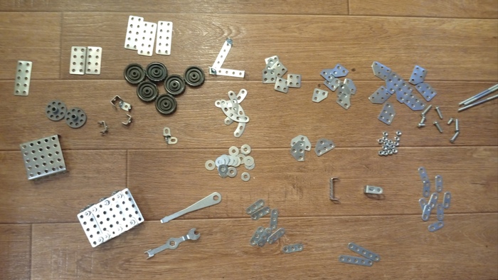 *имеющиеся в наличии детали, только это, ни болтом больше!