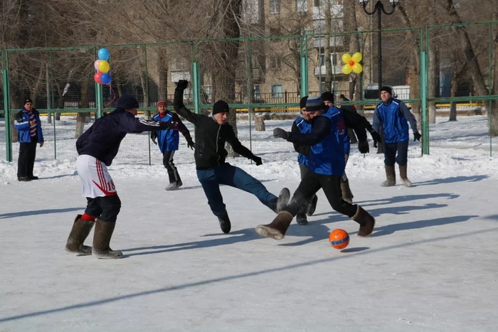 Валенкобол — где ж еще, как не в России?