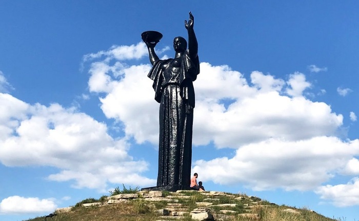 Родина-мать, Черкассы