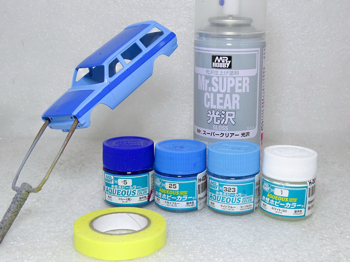 Рис. 5. Окрашенный кузов модели автомобиля сопровождения ГАЗ-24-02 «Волга» Аэрофлот