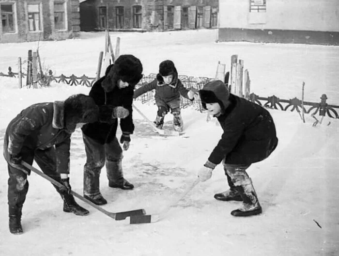 12 невероятно добрых фотографий из СССР, которые заставляют улыбаться. Часть 3 Воспоминания из детства, Детство, Воспоминания, СССР, Россия, Познавательно, Прошлое, Детство в СССР, Память, Факты, 20 век, Ностальгия, 70-е, 60-е, Сделано в СССР, Фотография, Молодость, 80-е, Страны, Длиннопост