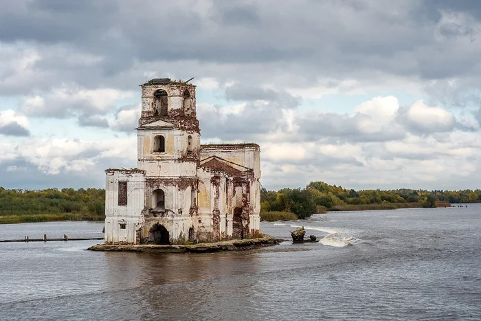 8 советских городов, которые ушли под воду Город, Под водой, СССР, Архитектура, Заброшенное, Здание, Затопление, Яндекс Дзен, Яндекс Дзен (ссылка), Длиннопост, Зона затопления, Водохранилище