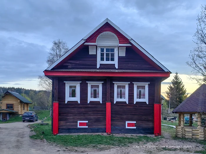 Где нет отелей, но есть душа: как живут в столетнем деревянном доме Путешествие по России, Туризм, Путешествия, Вепсы, Вепсский лес, Дом, Изба, Деревня, Село, Россия, Длиннопост, Ленинградская область