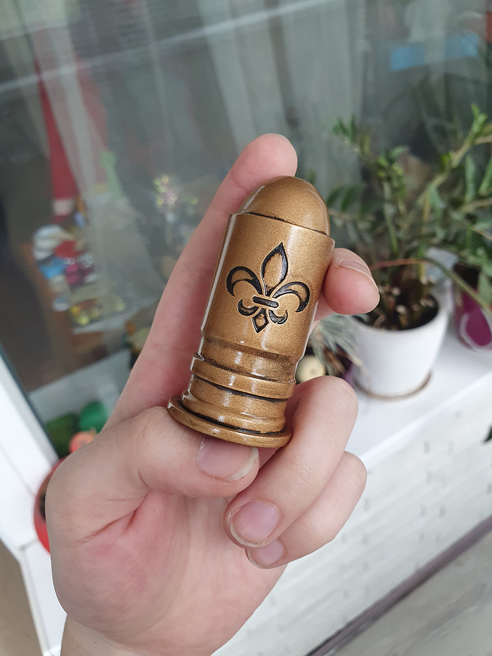 Болтер Сороритас к грядущему Comic Con