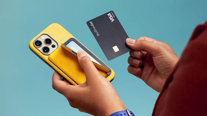 В отличие от дебетовых карт, где вы тратите только свои деньги, карты с кредитным лимитом можно использовать как временный ресурс, но важно помнить: всё, что взято — рано или поздно нужно вернуть.