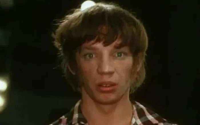 Печальная судьба Славы Царёва, сыгравшего мальчика с сачком в фильме Добро пожаловать, или Посторонним вход воспрещен Фильмы, СССР, Советское кино, Добро пожаловать или посторонним вход воспрещён, Актеры и актрисы, Комедия, Яндекс Дзен (ссылка), Длиннопост