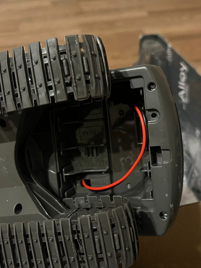 Пустая коробка с аккумулятором