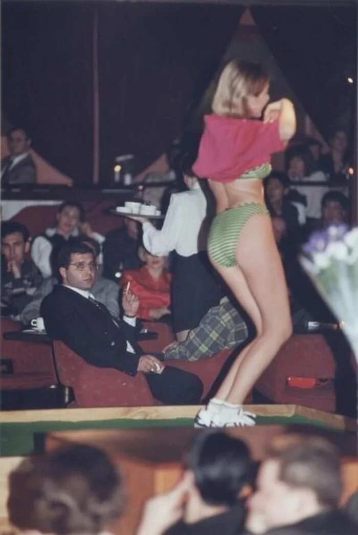 «Революция в натуре». Колоритные фото 90-х годов Фотография, Историческое фото, 90-е, Бандиты, Длиннопост, Повтор