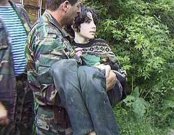 Интересные фотографии 90 -х (часть 115) 90-е, Детство 90-х, Ностальгия, Знаменитости, Эпоха, Фотография, Нонна Мордюкова, Римма Маркова, Modern Talking, Иван Демидов, Леонид Куравлев, Михаил Пуговкин, Юрий Яковлев, Старые песни о главном, Юрий Хой, Жанна Фриске, Чак Норрис, Джуна Давиташвили, Юрий Гагарин, Линда, Длиннопост