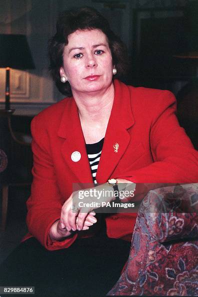 Эйлин Харрилд, выжила.