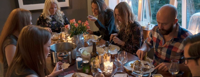 Праздничный обед <a href="https://pikabu.ru/story/bitva_za_frikl_karatelnaya_norvezhskaya_kulinariya_12798849?u=https%3A%2F%2Fvk.com%2Faway.php%3Fto%3Dhttps%253A%252F%252Fwww.visitnorway.com%252Fthings-to-do%252Ffood-and-drink%252Ftaste-norwegian-lamb-stew%252F%26cc_key%3D&t=%D0%B2%D0%BE%D1%82%20%D1%8D%D1%82%D0%B8%D1%85%20%D0%B8%D0%BD%D1%82%D0%B5%D1%80%D0%B5%D1%81%D0%BD%D1%8B%D1%85%20%D1%80%D0%B5%D0%B1%D1%8F%D1%82%2C%20%D1%82%D1%83%D1%82%20%D1%80%D0%B5%D1%86%D0%B5%D0%BF%D1%82%20%D0%B5%D1%81%D1%82%D1%8C%2C&h=bb78ba72791471062d2f558ede9725da47d7a619" title="https://vk.com/away.php?to=https%3A%2F%2Fwww.visitnorway.com%2Fthings-to-do%2Ffood-and-drink%2Ftaste..." target="_blank" rel="nofollow noopener">вот этих интересных ребят, тут рецепт есть,</a> правда на норвежском.