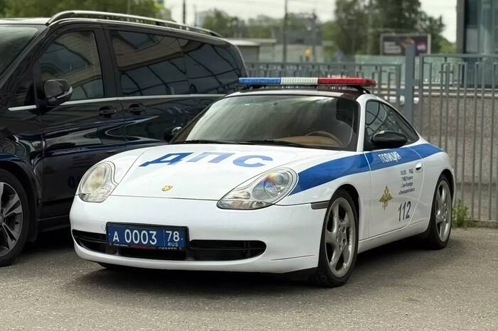        Porsche 911         , , Porsche 911