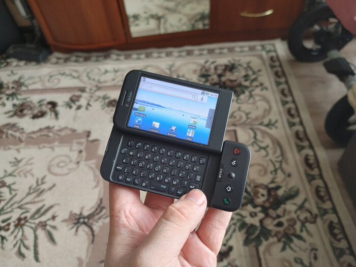  HTC    Android-: T-Mobile G1 aka HTC Dream!