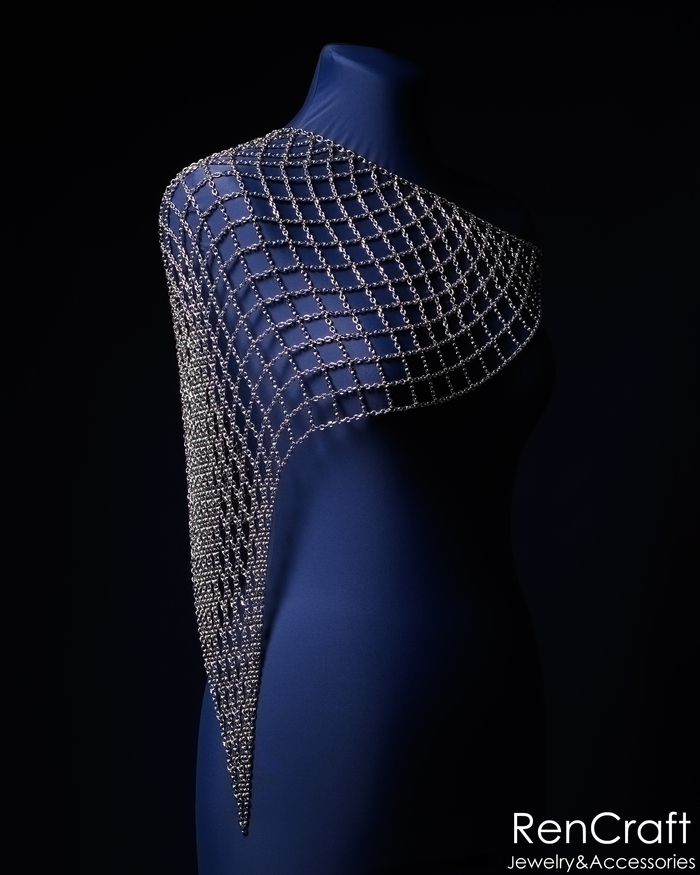   "Chainlight"  ,  , , , , ,   , 